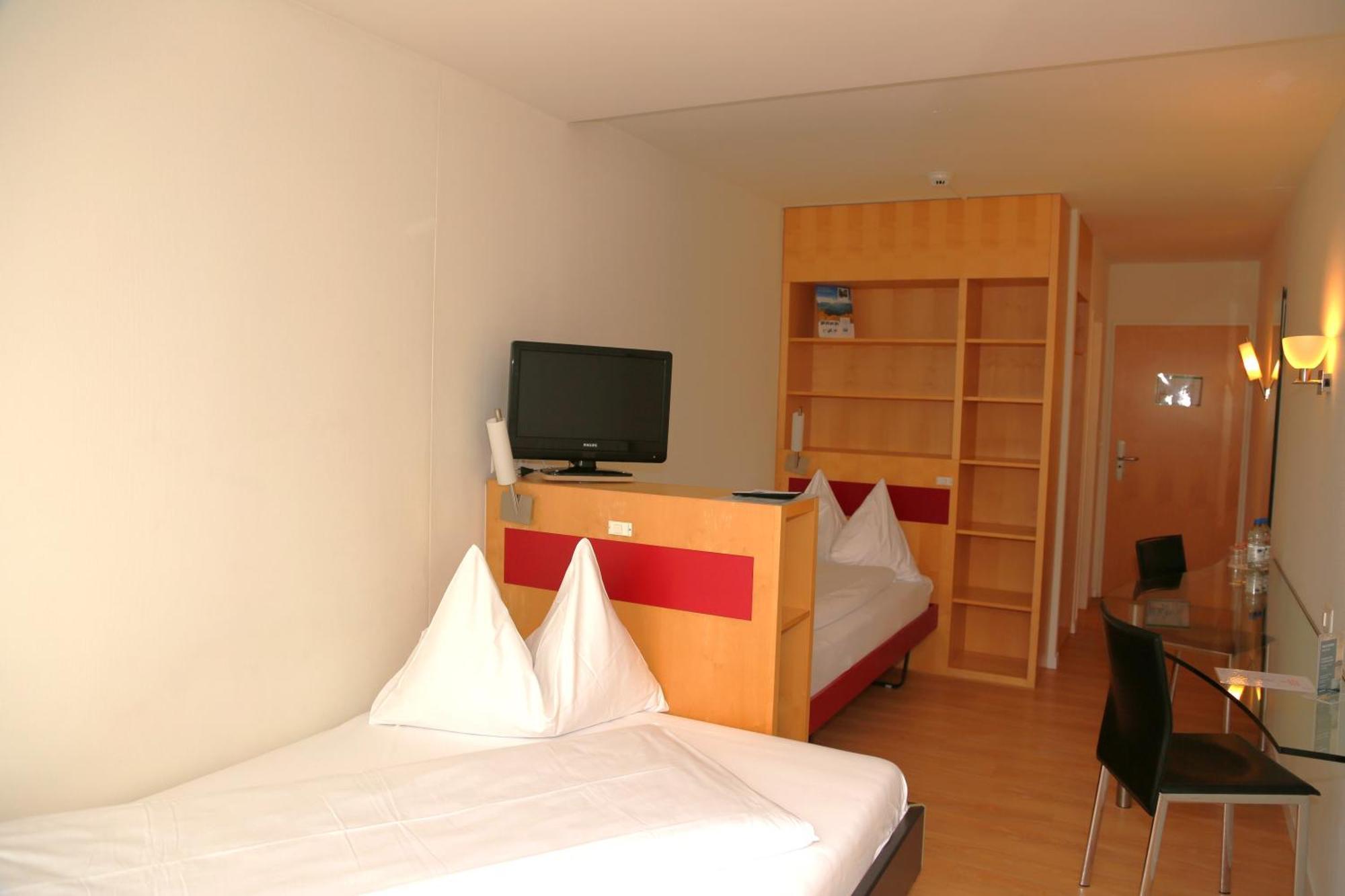 Hotel Seaside Spiez Dış mekan fotoğraf