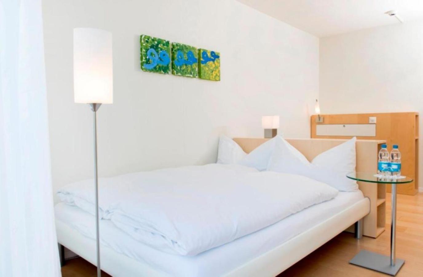 Hotel Seaside Spiez Oda fotoğraf